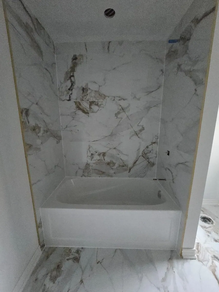 Tub surround